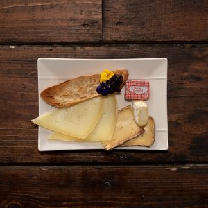 Assiette de fromages à emporter Aix-en-provence
