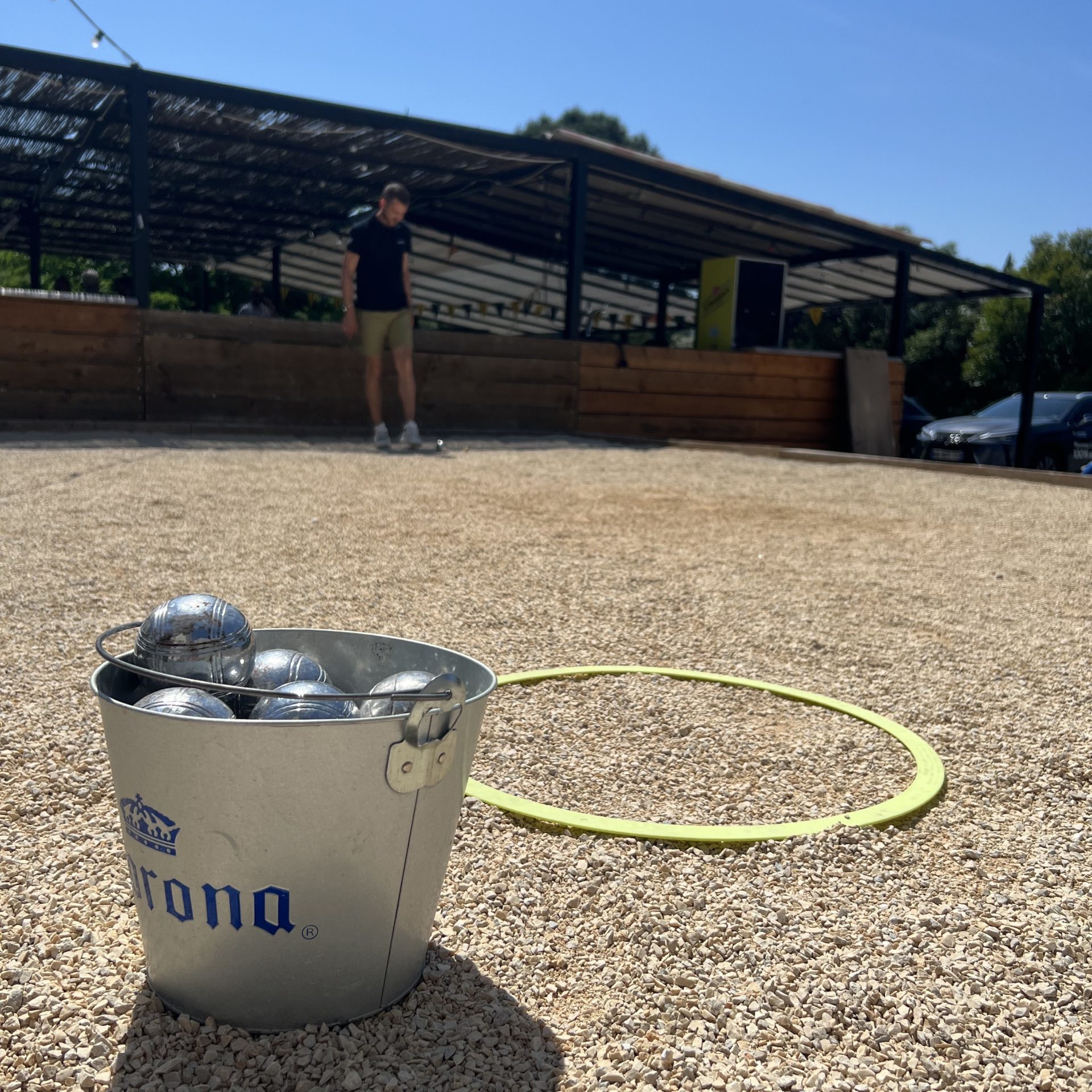 boules-de-pétanque-terrain-jeu