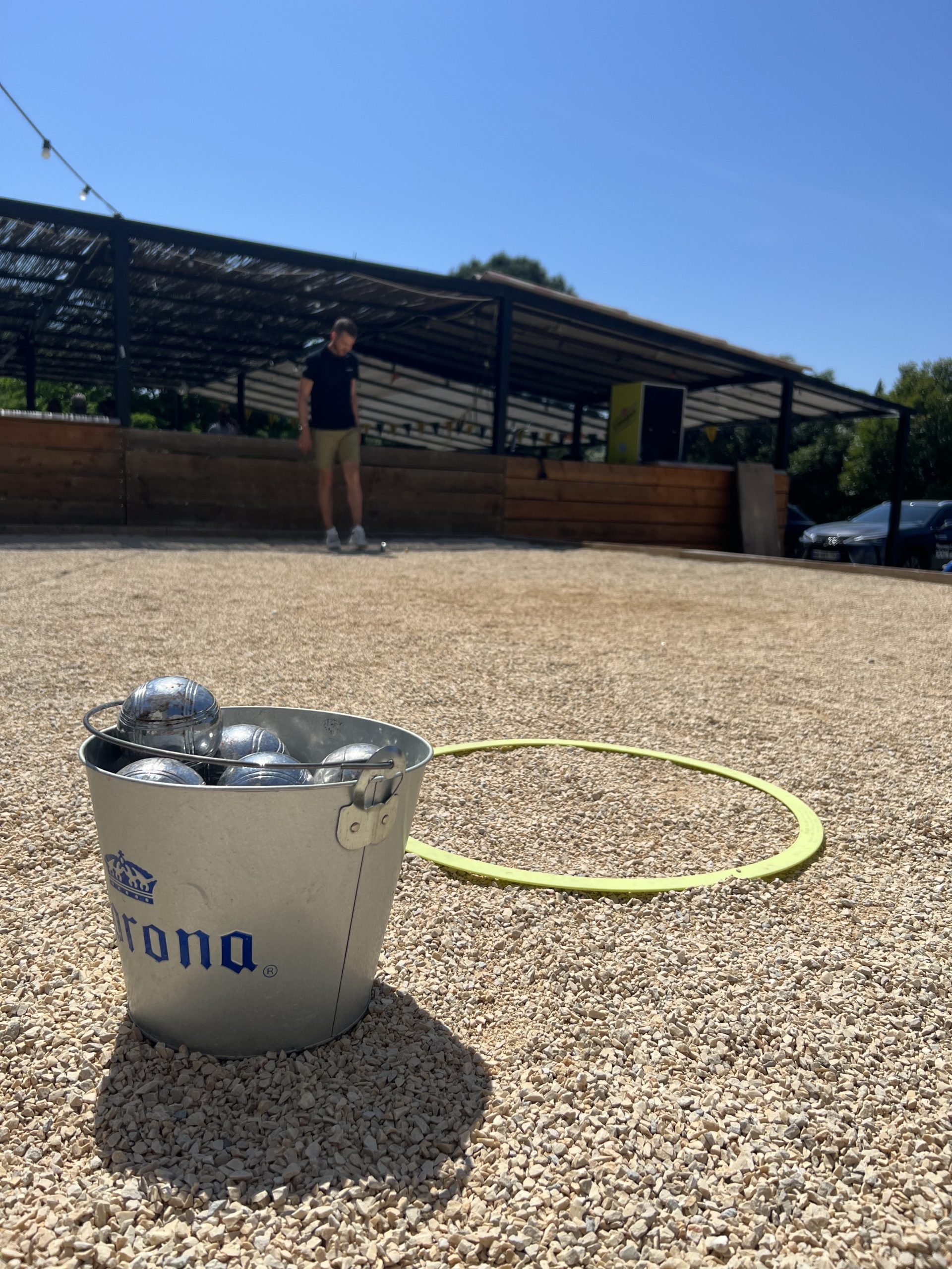 boules-de-pétanque-terrain-jeu